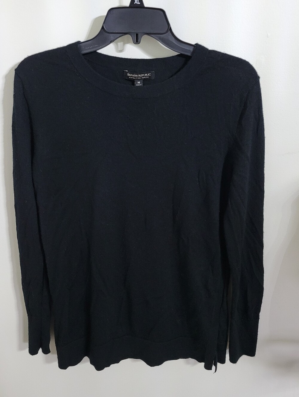 Banana Republic Women's Black Merino Wool Crewneck Lightweight Sweater, Size M